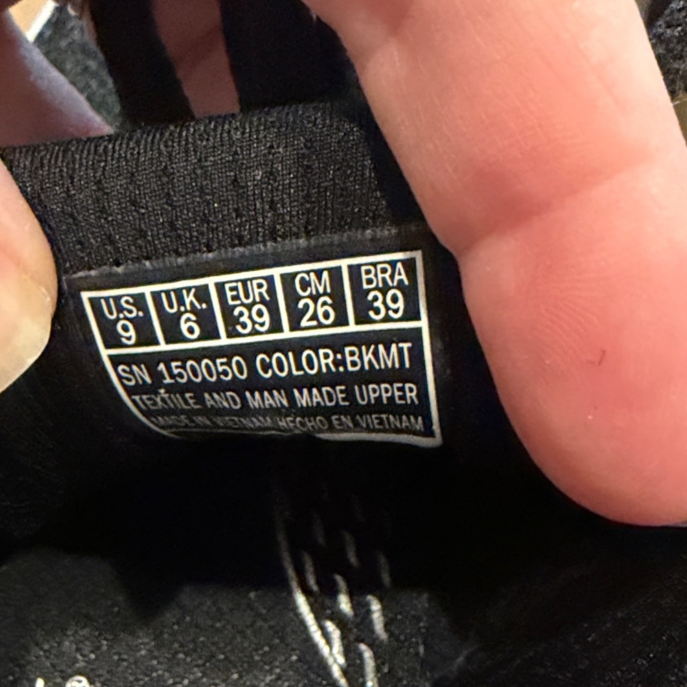 Skechers Black Sneakers with Pink Details - Picture 3 of 4